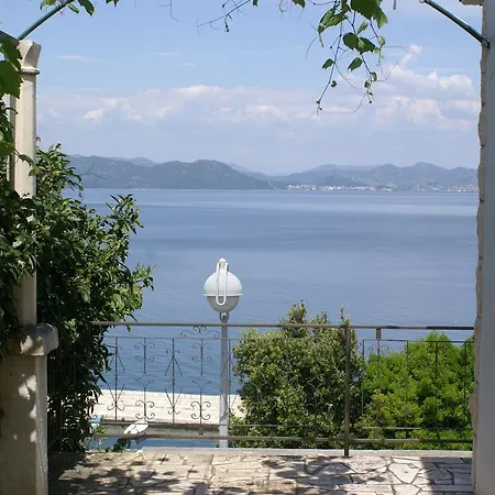 Apartments By The Sea Cove Crkvice, Peljesac - 4507 Apartment Trstenik (Dubrovnik-Neretva)