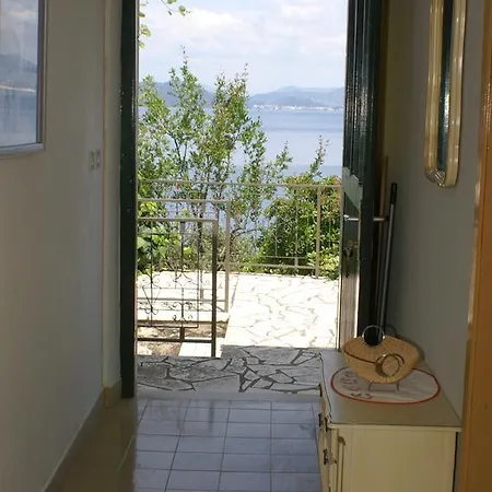 Apartments By The Sea Cove Crkvice, Peljesac - 4507 Trstenik (Dubrovnik-Neretva)